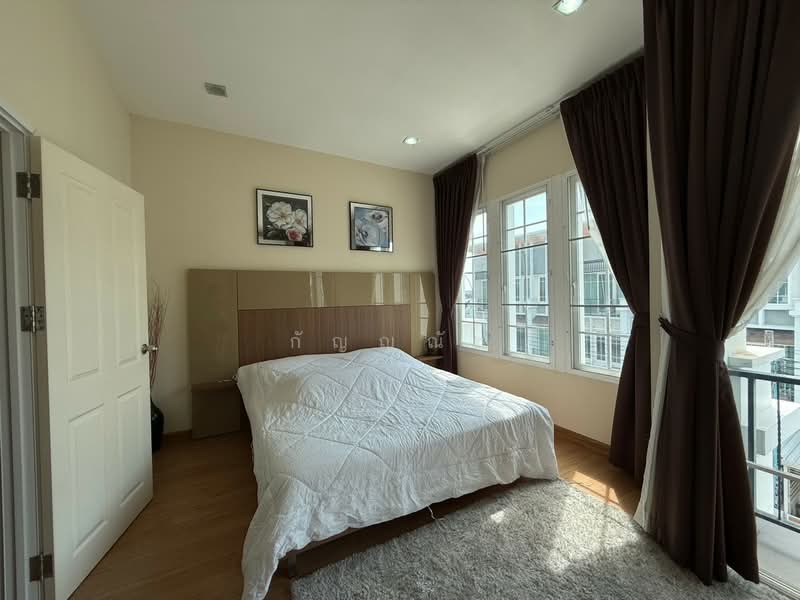 หมู่บ้านโกลเด้นทาวน์ ลาดพร้าว-เกษตรนวมินทร์, Bangkok, Khlong Kum, Bueng Kum, Bangkok, 5 Bedrooms, 187 sqm, Townhouse For Rent, by กัญญณัช, 500393617 - DDproperty.com