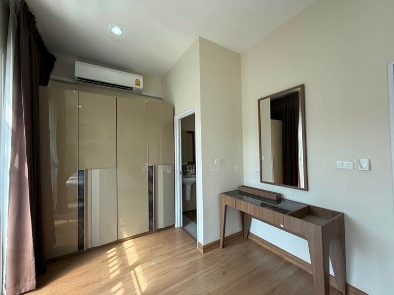 หมู่บ้านโกลเด้นทาวน์ ลาดพร้าว-เกษตรนวมินทร์, Bangkok, Khlong Kum, Bueng Kum, Bangkok, 5 Bedrooms, 187 sqm, Townhouse For Rent, by กัญญณัช, 500393617 - DDproperty.com
