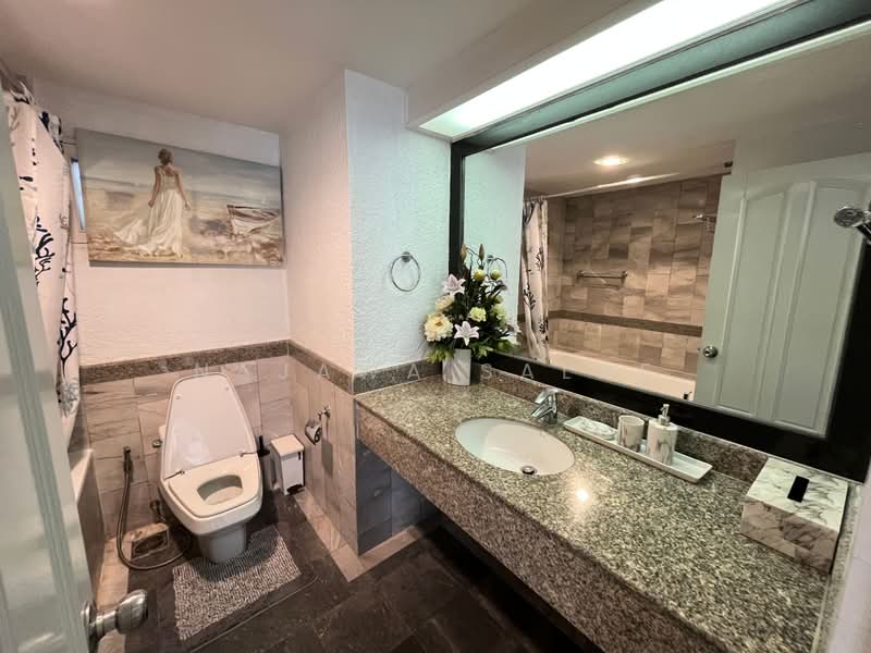Las Colinas, Bangkok, Sukhumvit 21 Road, Khlongtoei Nua, Watthana, Bangkok, 3 Bedrooms, 167 sqm, Condo For Rent, by Najawa Salae, 500393636 - DDproperty.com
