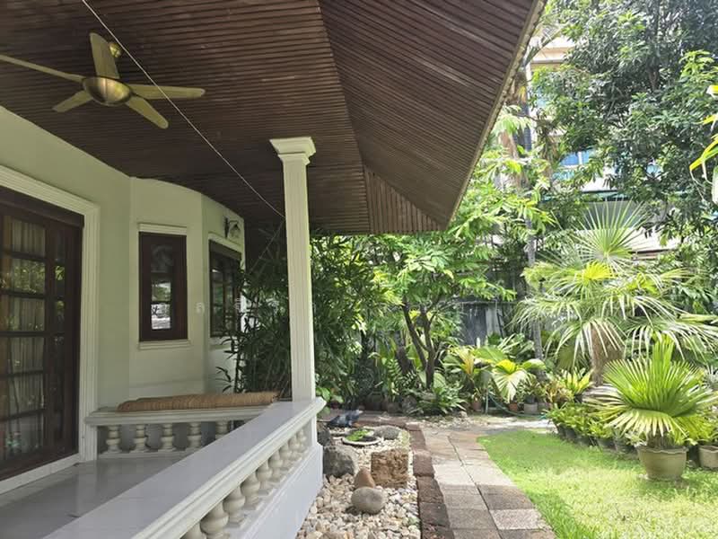 ไม่พบโครงการ, Bangkok, สุขุมวิท42, Phra Kanong, Khlong Toei, Bangkok, 3 Bedrooms, 200 sqm, Single Detached House For Rent, by กุลจิรา อภัยโส, 500393642 - DDproperty.com