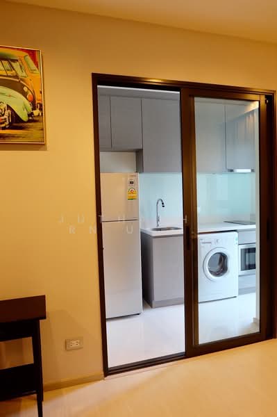 Rhythm Sukhumvit 36-38, Bangkok, 55 Soi Sukhumvit 36, Sukhumvit Road, Phra Kanong, Khlong Toei, Bangkok, 1 Bedroom, 33 sqm, Condo For Rent, by Juthabhorn Uppachit (Amy), 500393693 - DDproperty.com