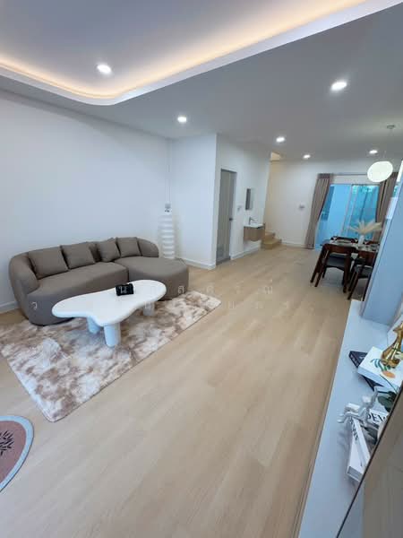 หมู่บ้าน ร่มทิพย์ หทัยราษฎร์33, Bangkok, หทัยราษฎร์33, Bang Chun, Khlong Sam Wa, Bangkok, 2 Bedrooms, 80 sqm, Townhouse For Sale, by นภัสศรณ์ วงศ์สินไทยกร (นันท์), 500393729 - DDproperty.com