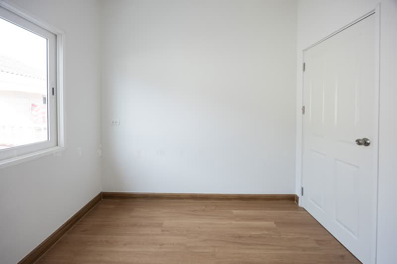 Golden Town Chalermprakiat - Suanluang, Bangkok, Soi Chaloem Phrakiat Rama 9 Soi 30 Yaek 14, Kanchanaphisek Road, Dok Mai, Prawet, Bangkok, 4 Bedrooms, 1 sqm, Townhouse For Sale, by Tharnavee Tharnasetthadakul, 500393750 - DDproperty.com