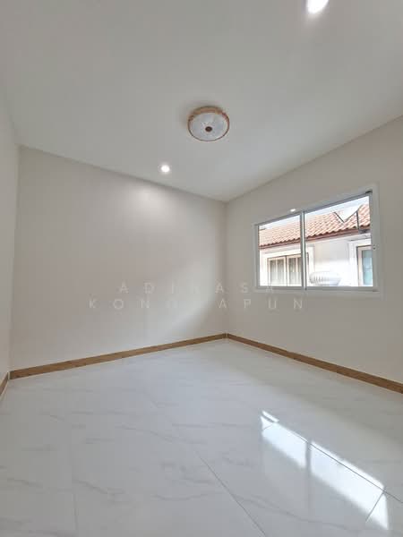 Pruksa 10, Nonthaburi, Bang Kruai - Sai Noi Road, Sai Noi, Nonthaburi, 3 Bedrooms, 72 sqm, Townhouse For Sale, by Adirasa Kongkapun, 500393841 - DDproperty.com