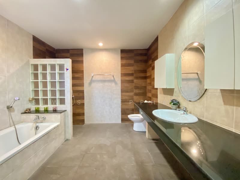 3 Bed House | Soi Siam Country Club | Rent 30K | Sale 4.9 MB | Pet Friendly, Chon Buri (Pattaya), Boss Pattaya Village, Bang Lamung, Bang Lamung (Pattaya), Chon Buri (Pattaya), 3 Bedrooms, 230 sqm, Single Detached House For Rent, by Siwas Thepphabut, 500393877 - DDproperty.com