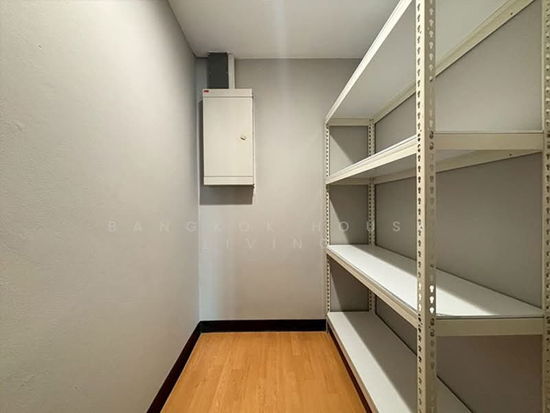 Insaf Tower, Bangkok, 26 Soi Sukhumvit 13, Bang Bon, Bangkok, 3 Bedrooms, 234 sqm, Condo For Rent, by Bangkok House Living, 500394082 - DDproperty.com