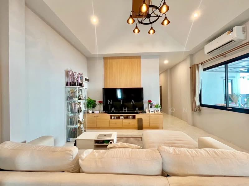 บ้าน 3-ห้องนอน, ชลบุรี, หนองปรือ, บางละมุง, ชลบุรี, 145 ตร.ม., บ้านเดี่ยว ให้เช่า, โดย Mantana Techapahaphong, 500394100 - DDproperty.com