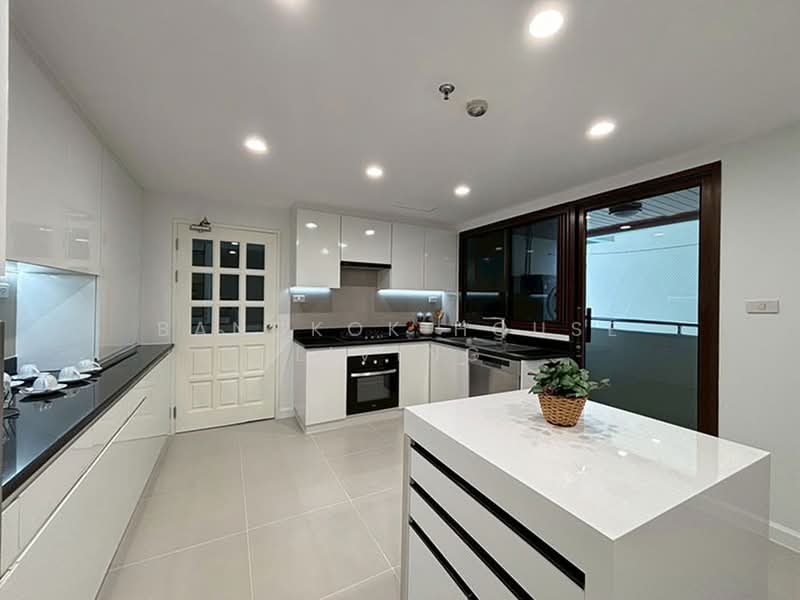 Mayfair Garden Apartment, Bangkok, 59 Soi Sukhumvit 16, Khlong Toei, Bangkok, 4 Bedrooms, 260 sqm, Apartment For Rent, by Bangkok House Living, 500394101 - DDproperty.com