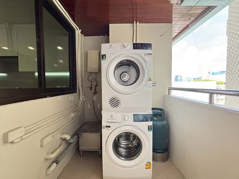Mayfair Garden Apartment : เมย์แฟร์ การ์เดน อพาร์ทเมนท์, กรุงเทพ, 59 ซอย สุขุมวิท 16, คลองเตย, กรุงเทพ, 260 ตร.ม., อพาร์ทเมนท์ ให้เช่า, โดย Bangkok House Living, 500394101 - DDproperty.com