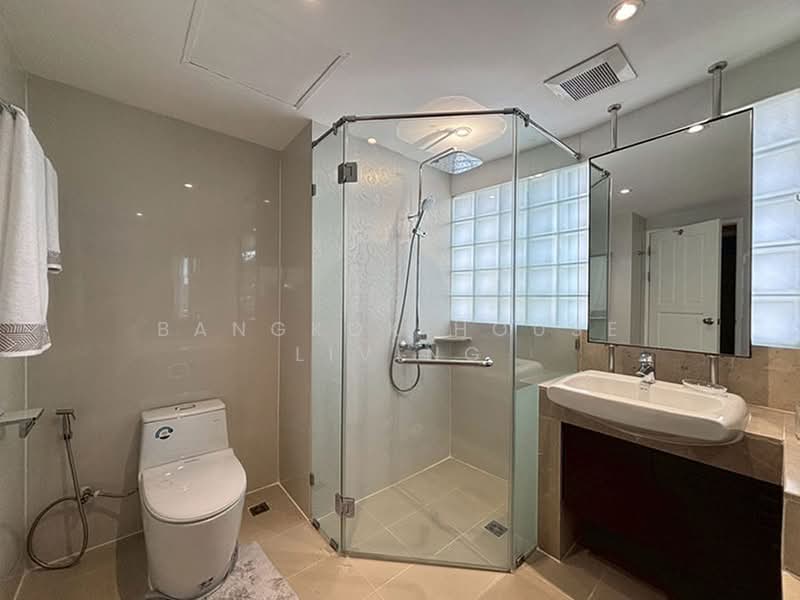 Mayfair Garden Apartment : เมย์แฟร์ การ์เดน อพาร์ทเมนท์, กรุงเทพ, 59 ซอย สุขุมวิท 16, คลองเตย, กรุงเทพ, 260 ตร.ม., อพาร์ทเมนท์ ให้เช่า, โดย Bangkok House Living, 500394101 - DDproperty.com