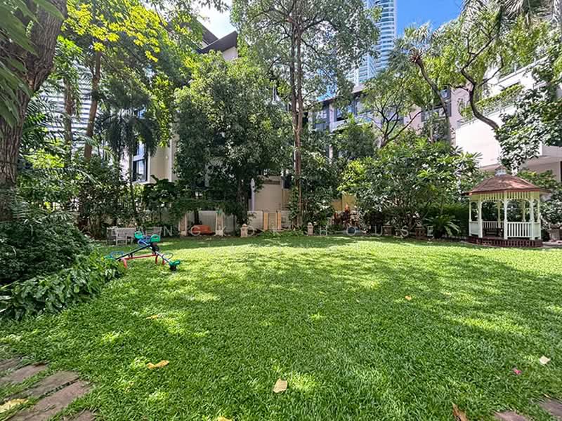 Mayfair Garden Apartment, Bangkok, 59 Soi Sukhumvit 16, Khlong Toei, Bangkok, 4 Bedrooms, 260 sqm, Apartment For Rent, by Bangkok House Living, 500394101 - DDproperty.com