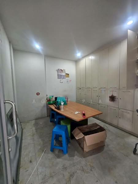 อาคารพาณิชย์ให้เช่า ติดถนนรัชดาภิเษก ทำเลศักยภาพ ใกล้ MRT สุทธิสาร (SPSAD4062), กรุงเทพ, ดินแดง, กรุงเทพ, 800 ตร.ม., ตึกแถว-อาคารพาณิชย์ ให้เช่า, โดย Agent Pla, 500394144 - DDproperty.com