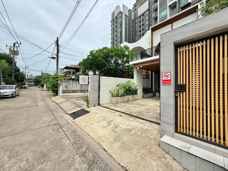 Townhouse, กรุงเทพ, คลองตันเหนือ, วัฒนา, กรุงเทพ, 200 ตร.ม., ทาวน์เฮ้าส์ ให้เช่า, โดย Bangkok Residential, 500394186 - DDproperty.com