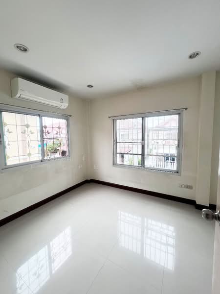 สินทวีเทียนทะเล1 พระราม2, Bangkok, Samae Dam, Bang Khun Thian, Bangkok, 3 Bedrooms, 100 sqm, Townhouse For Sale, by The Best Property รัตน์, 500394239 - DDproperty.com