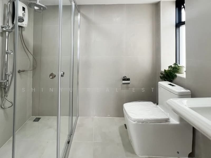 Eastwood Park, Bangkok, On Nut 36 Alley, Suan Luang, Bangkok, 2 Bedrooms, 65 sqm, Condo For Sale, by Shinyu Real Estate, 500394266 - DDproperty.com