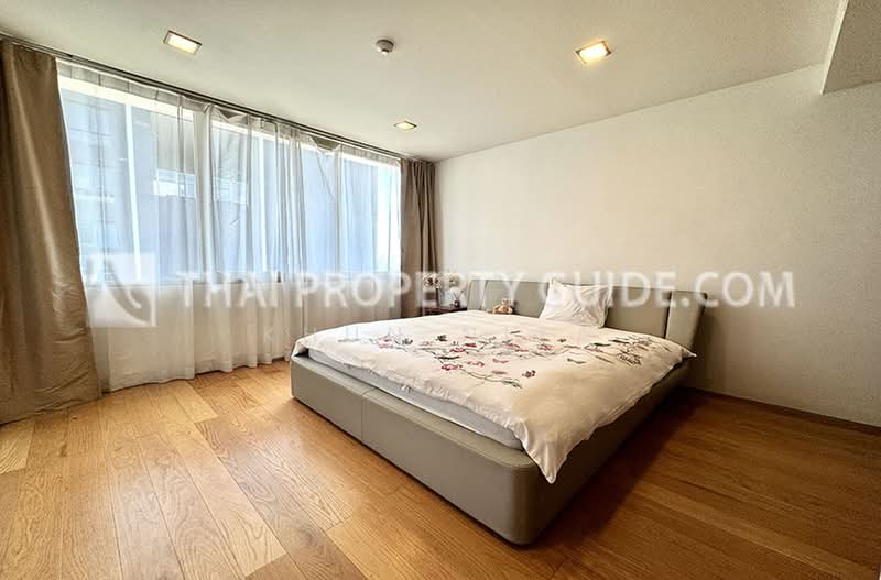 Ficus Lane, Bangkok, Soi Sukhumvit 44/1, Phra Kanong, Khlong Toei, Bangkok, 3 Bedrooms, 210 sqm, Condo For Rent, by Khun Nita, 500394325 - DDproperty.com