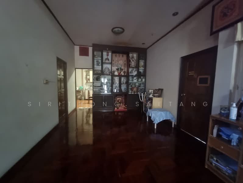 Detached house Pak Nam, Samut Prakan 122.8 sq.wa 6 Beds 2 Baths parking for 6 cars, Samut Prakan, จักกะพาก, Pak Nam, Muang Samut Prakarn, Samut Prakan, 6 Bedrooms, 300 sqm, Single Detached House For Sale, by Sirithong Saetang, 500394363 - DDproperty.com