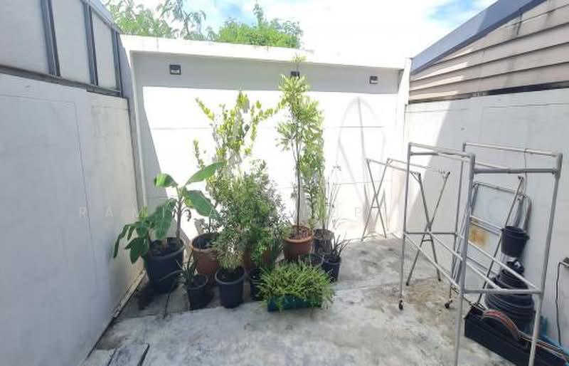 ทาวน์เฮ้าส์ 3-ห้องนอน, กรุงเทพ, ดอกไม้, ประเวศ, กรุงเทพ, 150 ตร.ม., ทาวน์เฮ้าส์ ขาย, โดย Ramita  Theptham, 500394382 - DDproperty.com