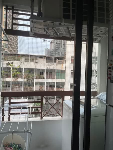 Lumpini Place Suanplu-Sathorn, Bangkok, 435-112 Suan Plu, Thung Maha Mek, Sathon, Bangkok, 1 Bedroom, 30 sqm, Condo For Rent, by Tanapat Jitwatcharakomol, 500394419 - DDproperty.com