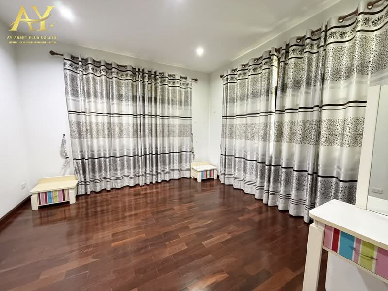 หมู่บ้านชลัฐฐา ซอยศรีนครินทร์ 24, Bangkok, ศรีนครินทร์, Suan Luang, Bangkok, 4 Bedrooms, 274 sqm, Single Detached House For Sale, by ณัฎฐ์ ยศขุน, 500394508 - DDproperty.com