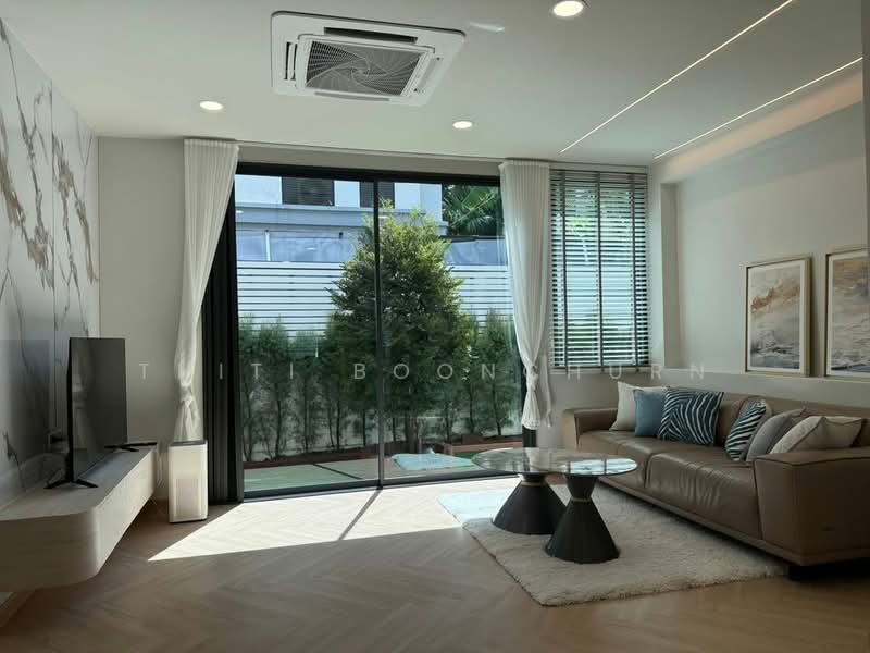 Baan Suan Prinsiri, Bangkok, Khlong Kum, Bueng Kum, Bangkok, 3 Bedrooms, 250 sqm, Single Detached House For Rent, by Thiti Boonchurn, 500394609 - DDproperty.com