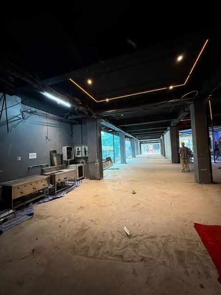 พื้นที่ให้เช่า บลูชิพส์ ทองหล่อ สุขุมวิท : Space for rent in Blue Chips Thonglor, Sukhumvit, Bangkok, Khlong Tan Nua, Watthana, Bangkok, , 245 sqm, Retail Space For Rent, by TOAH T., 500394621 - DDproperty.com