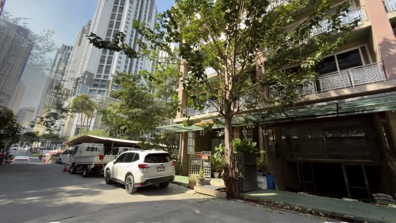 home office 5 ชั้น พระราม9 ซอย7 อยู่ในซอย อสมท. (ซอยทวีมิตร13), กรุงเทพ, ห้วยขวาง, กรุงเทพ, 500 ตร.ม., บ้านแฝด ขาย, โดย ณัฎฐ์ ยศขุน, 500394644 - DDproperty.com