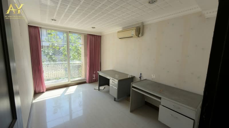 home office 5 ชั้น พระราม9 ซอย7 อยู่ในซอย อสมท. (ซอยทวีมิตร13), กรุงเทพ, ห้วยขวาง, กรุงเทพ, 500 ตร.ม., บ้านแฝด ขาย, โดย ณัฎฐ์ ยศขุน, 500394644 - DDproperty.com