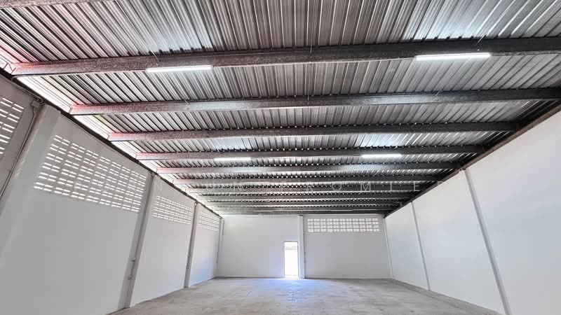 Warehouse with Office for Rent | Pattaya, Chonburi, Chon Buri (Pattaya), Nong Pru, Bang Lamung (Pattaya), Chon Buri (Pattaya), , 300 sqm, Warehouse/Factory For Rent, by Pornpun Promlert, 500394733 - DDproperty.com