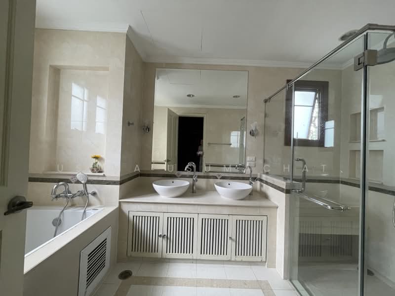 Narasiri Pattanakarn-Srinakarin, Bangkok, 878 Soi Srinakarin 20, Khlong Chan, Bang Kapi, Bangkok, 4 Bedrooms, 375 sqm, Single Detached House For Rent, by Usuma Usumachat, 500394786 - DDproperty.com