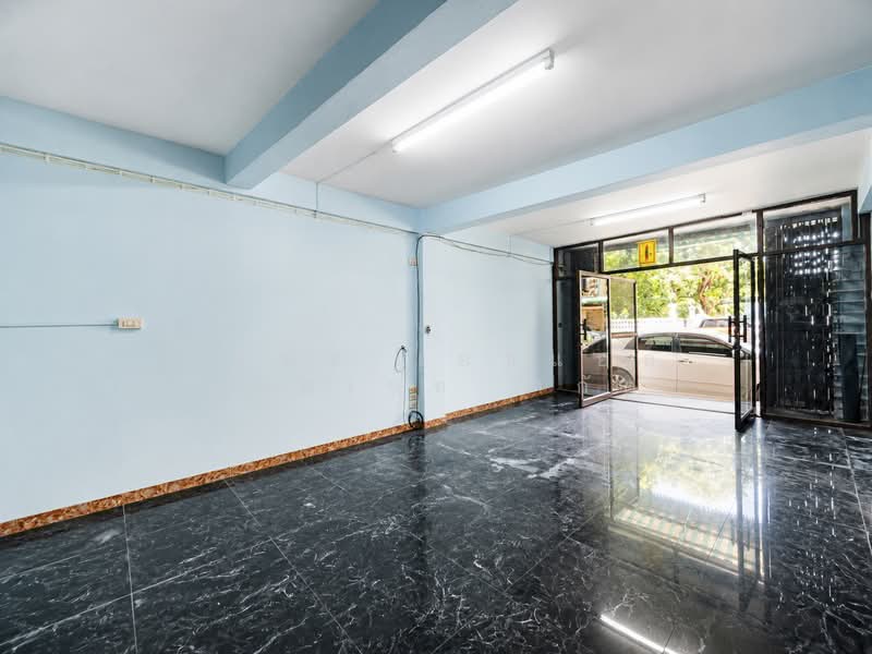 ตึกแถว 3.5 ชั้น ซอย จอมทอง 14 - เทอดไท 33, Bangkok, Bangko, Chom Thong, Bangkok, , 240 sqm, Shophouse For Sale, by บริษัท เอชแอล แอสเซท จำกัด, 500394892 - DDproperty.com