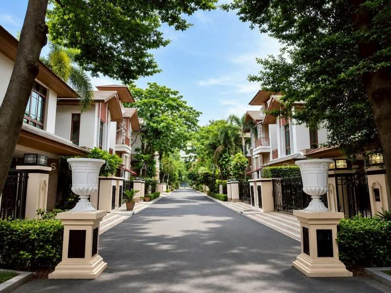 Baan Sansiri Sukhumvit 67, Bangkok, 32 Soi Sukhumvit 67, Phra Kanong Nua, Watthana, Bangkok, 4 Bedrooms, 400 sqm, Single Detached House For Rent, by Sutapat Pariwong, 500394900 - DDproperty.com