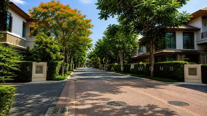 Baan Sansiri Sukhumvit 67, Bangkok, 32 Soi Sukhumvit 67, Phra Kanong Nua, Watthana, Bangkok, 4 Bedrooms, 400 sqm, Single Detached House For Rent, by Sutapat Pariwong, 500394900 - DDproperty.com