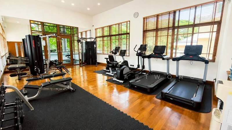 Baan Sansiri Sukhumvit 67, Bangkok, 32 Soi Sukhumvit 67, Phra Kanong Nua, Watthana, Bangkok, 4 Bedrooms, 400 sqm, Single Detached House For Rent, by Sutapat Pariwong, 500394900 - DDproperty.com