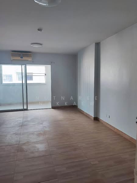 Supalai City Home Ratchada 10, Bangkok, Soi Ratchadaphisek 10, Ratchadaphisek Road, Huai Khwang, Huai Khwang, Bangkok, 2 Bedrooms, 60 sqm, Condo For Rent, by Nutnaree Nakkaew, 500394957 - DDproperty.com