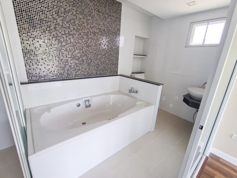 ลัดดาวิลล์ ไพรเวท บ้านกล้วย - ไทรน้อย, Nonthaburi, Phimonrat, Bang Bua Thong, Nonthaburi, 3 Bedrooms, 180 sqm, Single Detached House For Sale, by บริษัท เอชแอล แอสเซท จำกัด, 500395039 - DDproperty.com