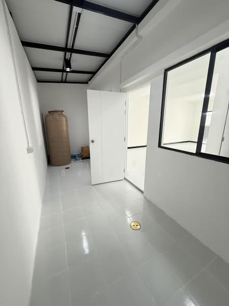 Baan Pruksa 40 Rangsit Klong 3, Pathum Thani, Soi Batanee Village, Khlong Sam, Khlong Luang, Pathum Thani, 3 Bedrooms, 90 sqm, Townhouse For Sale, by เกวลี สิงห์ต๊ะน๊ะ, 500395074 - DDproperty.com