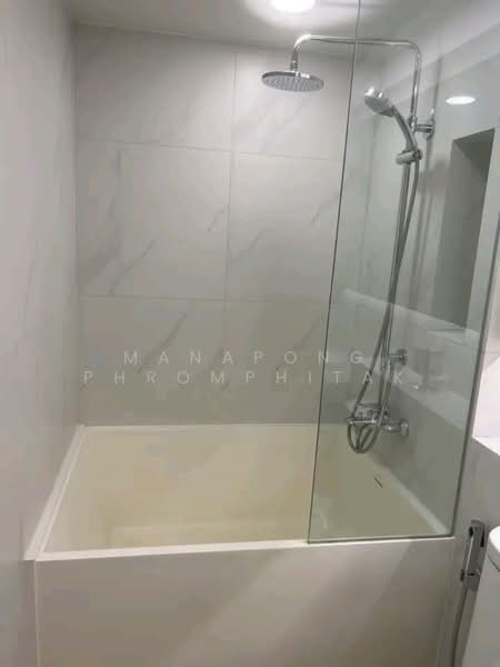 Walden Asoke, Bangkok, 120 12 Sukhumvit Road, Khlongtoei Nua, Watthana, Bangkok, 2 Bedrooms, 37 sqm, Condo For Rent, by Manapong Phromphitak, 500395094 - DDproperty.com