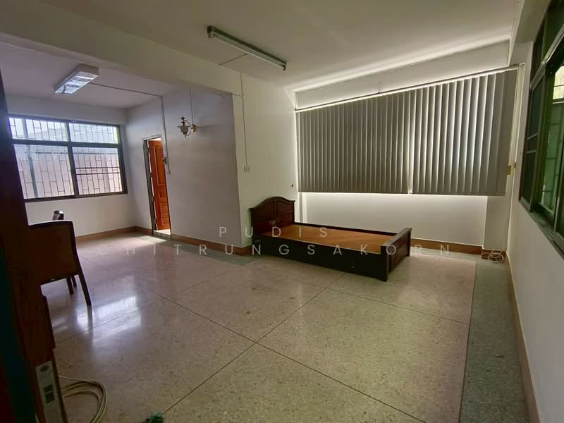 Townhouse for Rent – Sathupradit / Chan Road, Bangkok, Chong Nonsi, Yan Nawa, Bangkok, , 400 sqm, Shophouse For Rent, by Pudis Chitrungsakorn, 500395115 - DDproperty.com