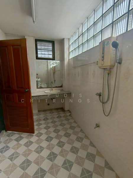 Townhouse for Rent – Sathupradit / Chan Road, Bangkok, Chong Nonsi, Yan Nawa, Bangkok, , 400 sqm, Shophouse For Rent, by Pudis Chitrungsakorn, 500395115 - DDproperty.com