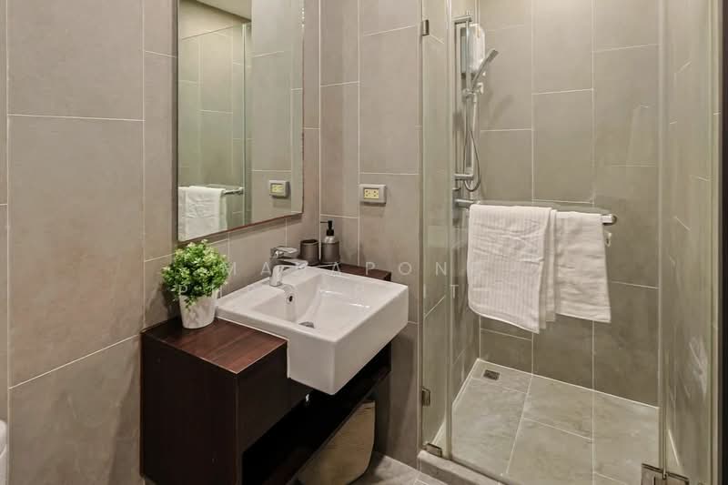 C Ekkamai, Bangkok, 888 Soi Sukhumvit 63, Sukhumvit Road, Khlong Tan Nua, Watthana, Bangkok, 1 Bedroom, 35 sqm, Condo For Sale, by Manapong Phromphitak, 500395207 - DDproperty.com