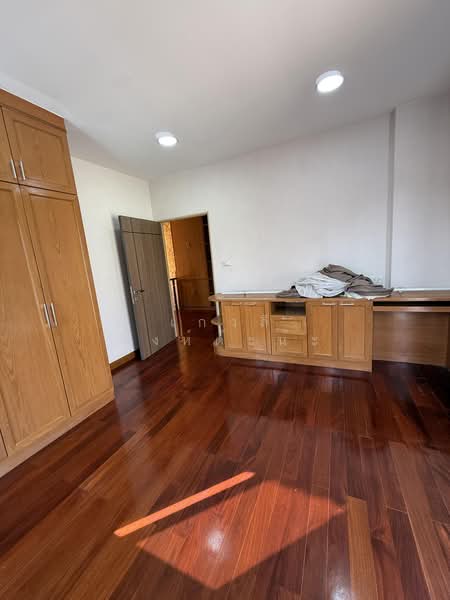 Sena Village Rangsit-Tiwanon, Pathum Thani, Bangbuathong-Bangpoon Road, Bang Phun, Muang Pathum Thani, Pathum Thani, 5 Bedrooms, 300 sqm, Single Detached House For Sale, by เกวลี สิงห์ต๊ะน๊ะ, 500395219 - DDproperty.com