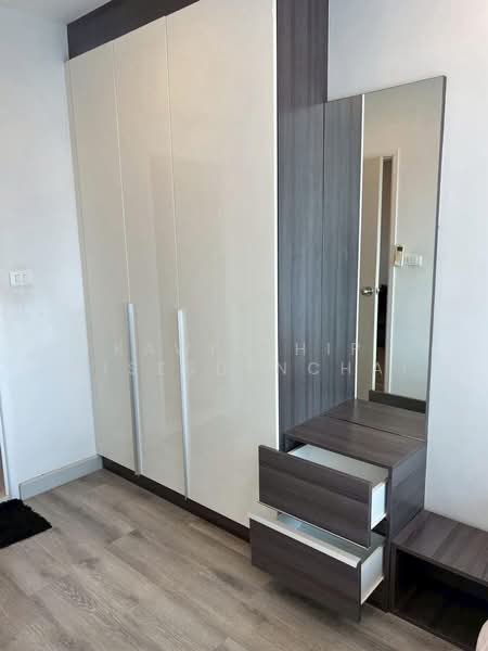 Centric Sathorn-St Louis, Bangkok, Sathorn Nua Road, Yan Nawa, Sathon, Bangkok, 1 Bedroom, 35 sqm, Condo For Rent, by Kawinthip Wisesdenchai, 500395318 - DDproperty.com
