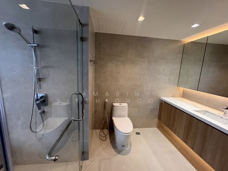 Lake Avenue Sukhumvit 16, Bangkok, Soi Sammitr Sukhumvit Road, Khlong Tan Nua, Watthana, Bangkok, 1 Bedroom, 96 sqm, Condo For Rent, by Amarin Sitthidhoon, 500395326 - DDproperty.com