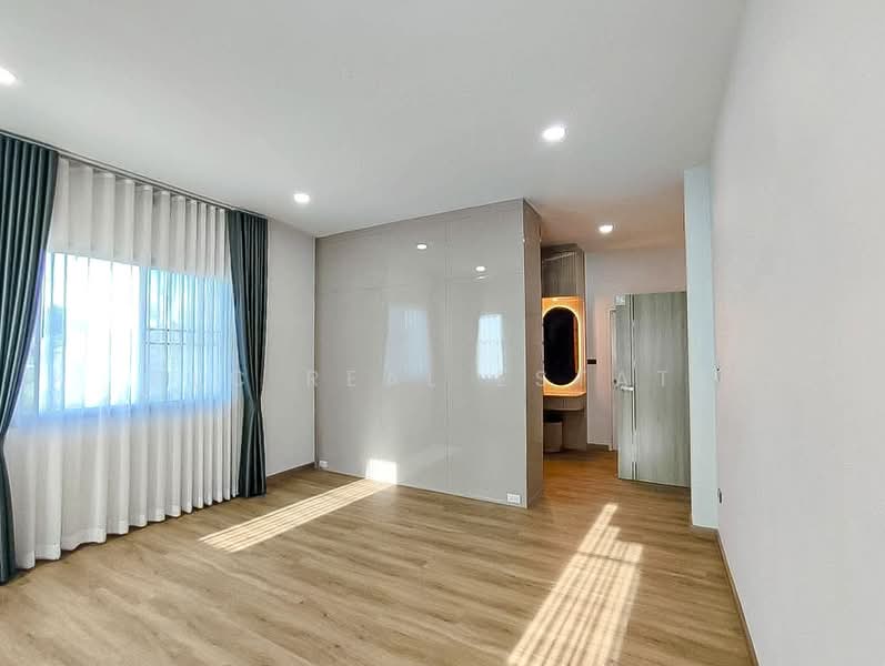 House for Sale Nong Pla Lai East Pattaya 4Bedroom, Chon Buri (Pattaya), Bang Lamung, Bang Lamung (Pattaya), Chon Buri (Pattaya), 4 Bedrooms, 195 sqm, Single Detached House For Sale, by PLC Real Estate, 500395347 - DDproperty.com