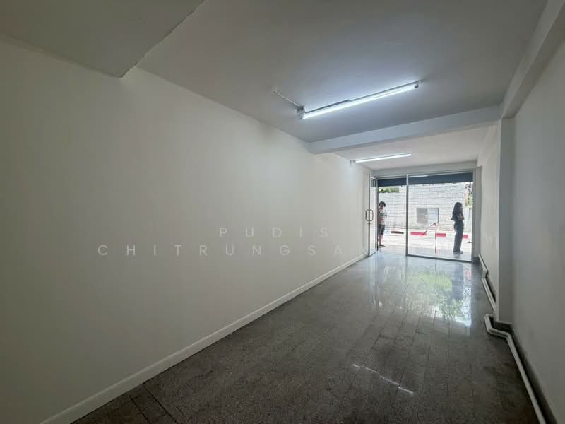 Ground Floor Retail Space for Rent – Ari, Bangkok, Phaya Thai, Bangkok, , 20 sqm, Shophouse For Rent, by Pudis Chitrungsakorn, 500395352 - DDproperty.com