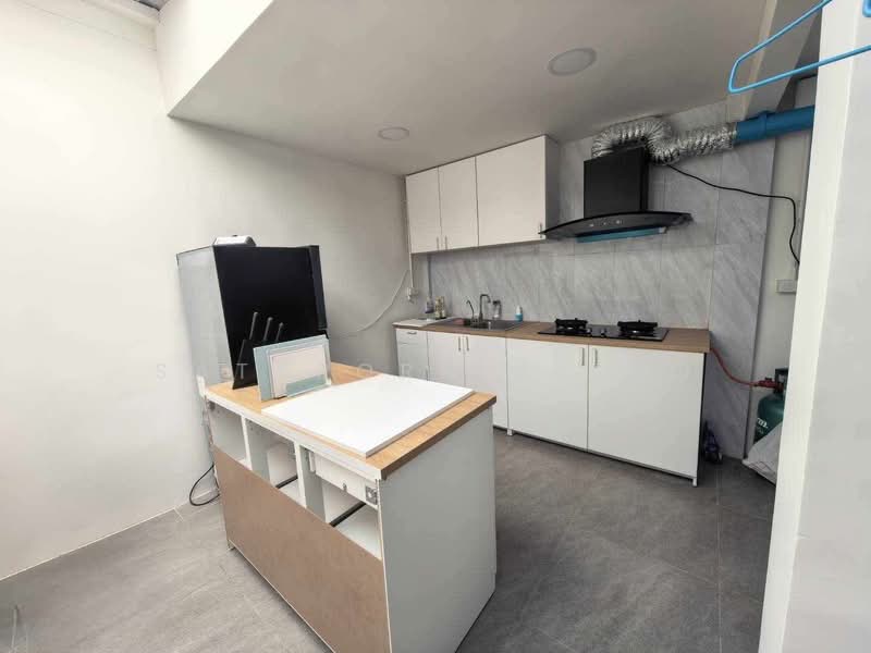 3-BR Townhouse, Bangkok, Bang Chak, Phra Khanong, Bangkok, 3 Bedrooms, 140 sqm, Townhouse For Rent, by Sataporn Jalao, 500395377 - DDproperty.com