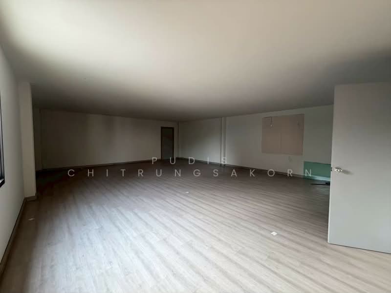 Land with Building for Rent – Vibhavadi / Din Daeng, Bangkok, Samsen Nai, Phaya Thai, Bangkok, , 476 sqm, Retail Space For Rent, by Pudis Chitrungsakorn, 500395409 - DDproperty.com