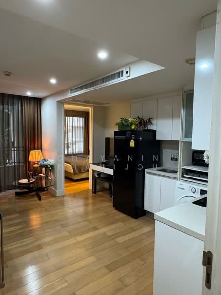 Collezio Sathorn-Pipat, Bangkok, 41 Soi Pipat 1 Silom Road, Silom, Bang Rak, Bangkok, 1 Bedroom, 41 sqm, Condo For Sale, by Chayanin Khanijou, 500395410 - DDproperty.com