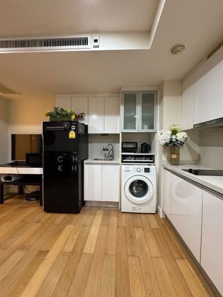 Collezio Sathorn-Pipat, Bangkok, 41 Soi Pipat 1 Silom Road, Silom, Bang Rak, Bangkok, 1 Bedroom, 41 sqm, Condo For Sale, by Chayanin Khanijou, 500395410 - DDproperty.com